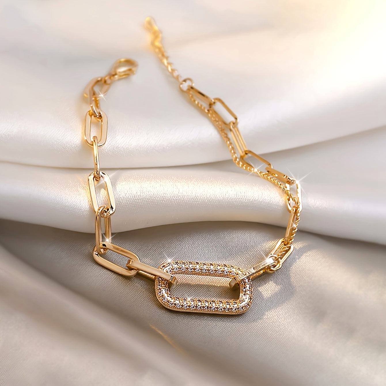 A Popular Women'S Bracelet Featuring a Unique, Fashionable Hollow Geometric Square Design, Embodying a Touch of Luxury