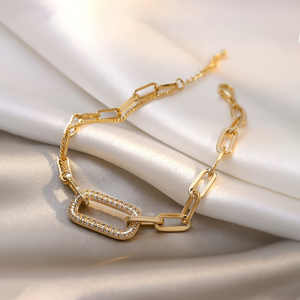 A Popular Women'S Bracelet Featuring a Unique, Fashionable Hollow Geometric Square Design, Embodying a Touch of Luxury