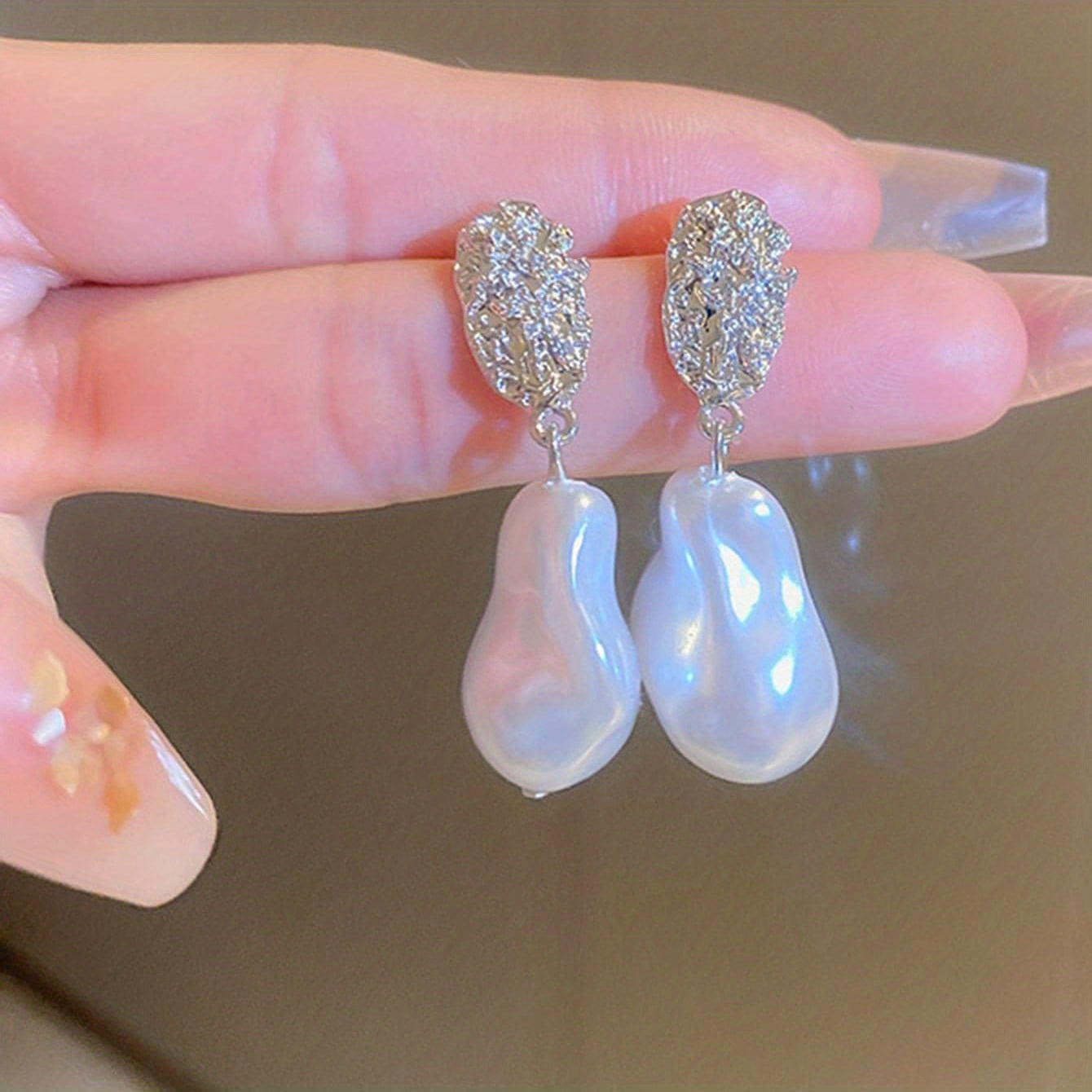 A Pair of Japanese and Korean Style Pleated Geometric Irregular Plastic Earrings
