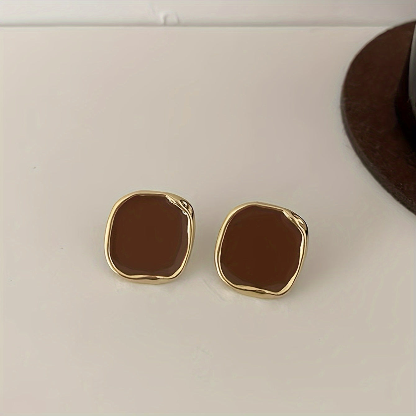Brincos de Estudo Quadrados Geométricos de Inspiração Vintage para Mulheres - Versáteis & Chiques, Perfeitos para Vestuário Casual ou Festas