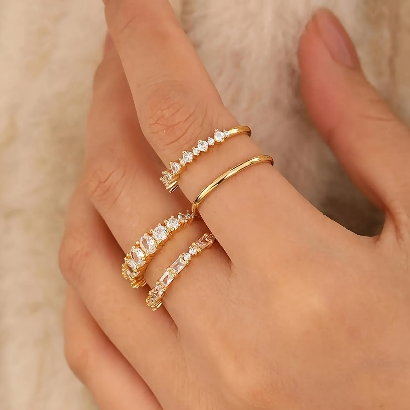 4pcs/Set Stackable Rings Set Minimalist Thumb Everyday Ring Statement Promise Wedding Bands EngaSynthetic Gemstoneent Rings for Women Teen Jewelry Gifts